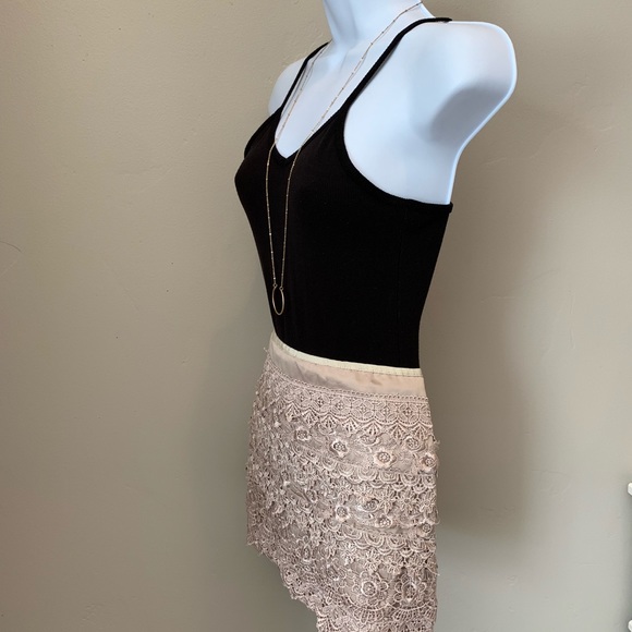 Sans Souci Crotchet Skirt - Picture 2 of 5